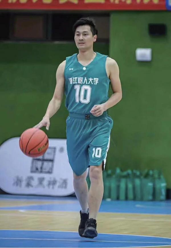 哪里可以找到适合篮球运动员的放松方法？_0
